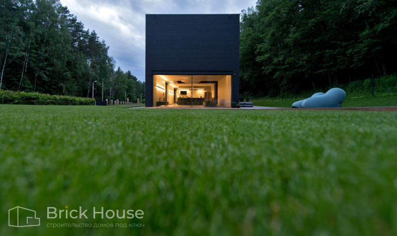 Каменные дома L-272