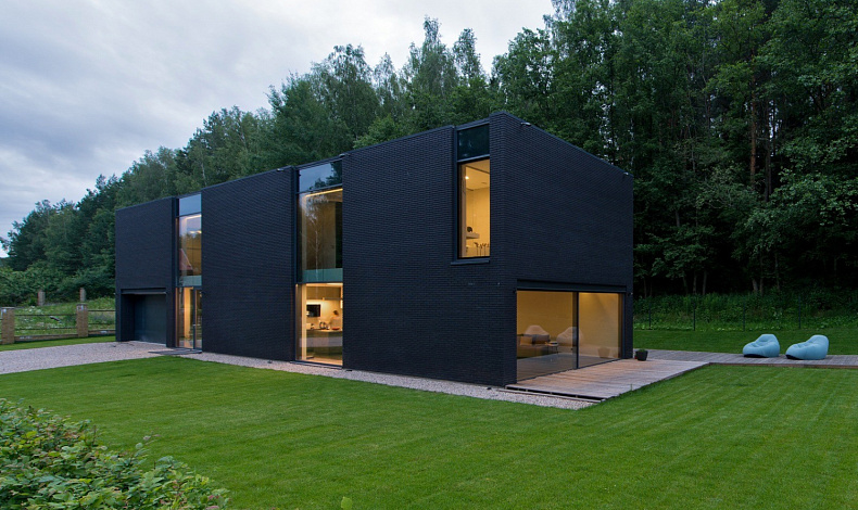 Каменные дома L-272