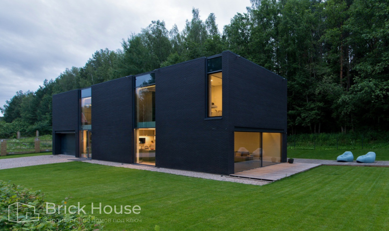 Каменные дома L-272