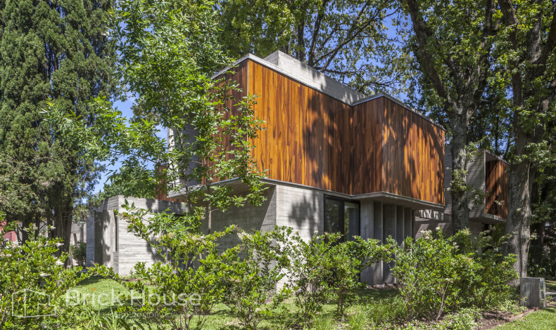 Дома хай-тек HT-380