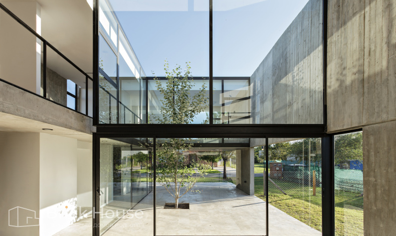 Дома хай-тек HT-210-1