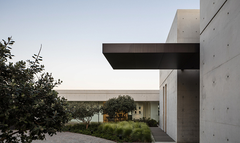 Дома хай-тек HT-1470