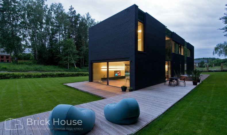 Каменные дома L-272