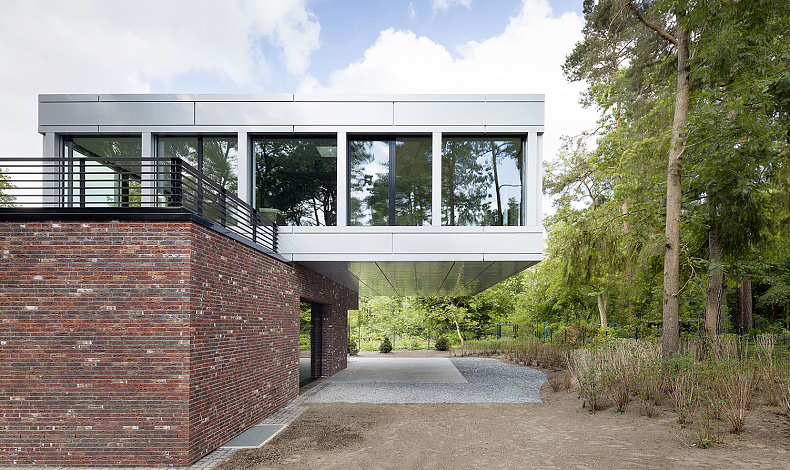 Дома хай-тек HT-474