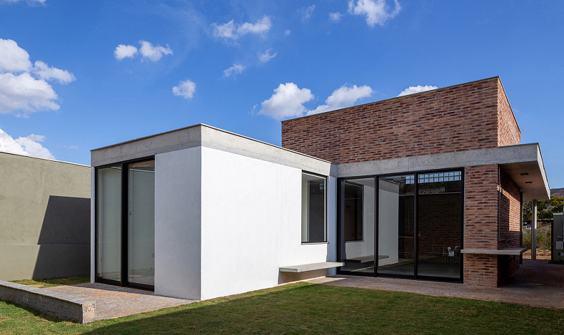 Каменные дома HT-150-2