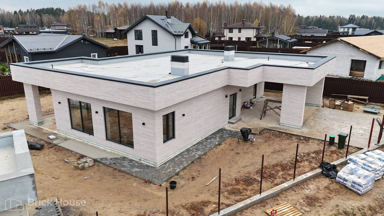 Дом хай-тек в КП Грин Форест Клаб