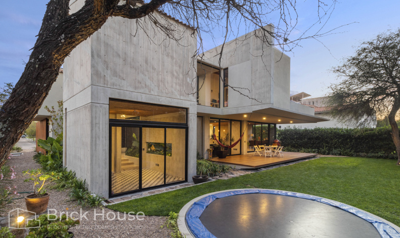 Дома хай-тек HT-564