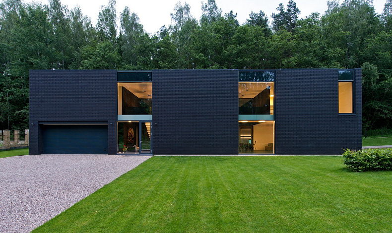 Каменные дома L-272