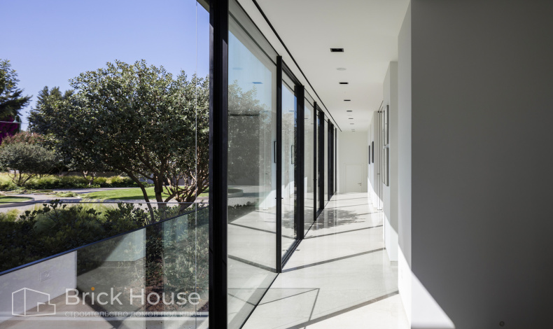 Дома хай-тек HT-1470