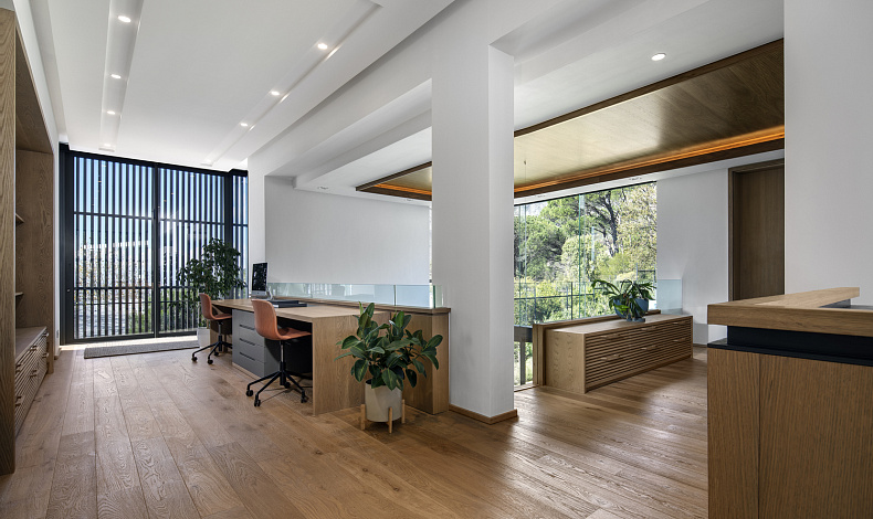 Дома хай-тек HT-580