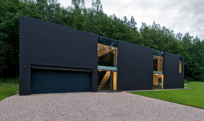 Каменные дома L-272