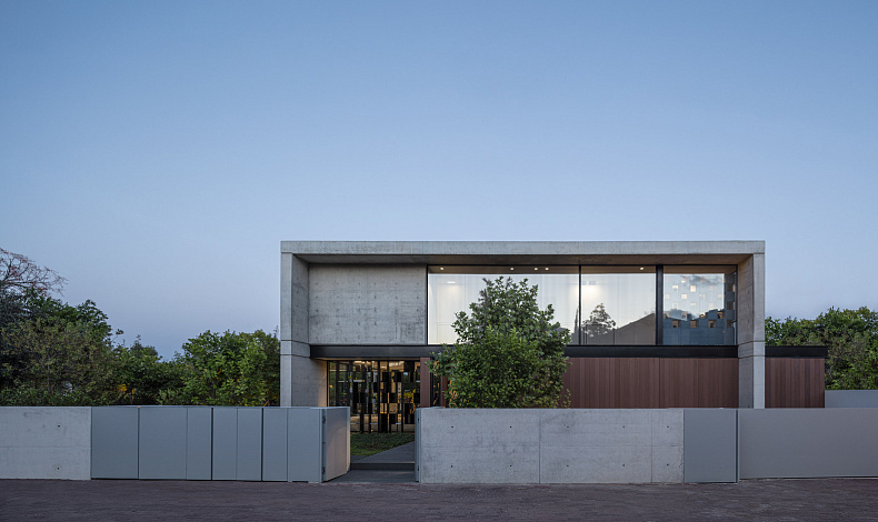 Дома хай-тек HT-516