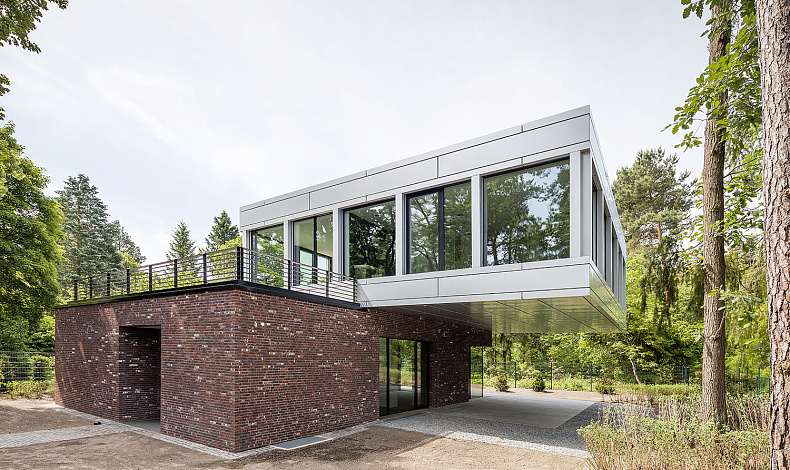 Дома хай-тек HT-474