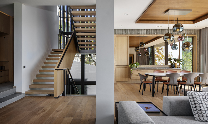 Дома хай-тек HT-580