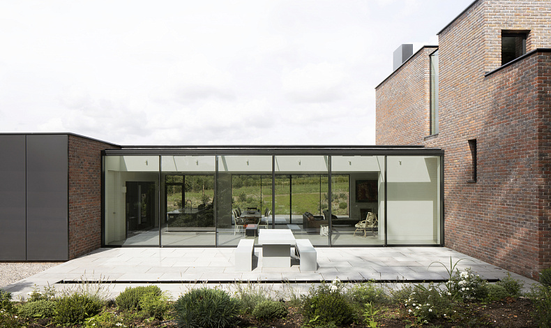 Дома хай-тек K-250