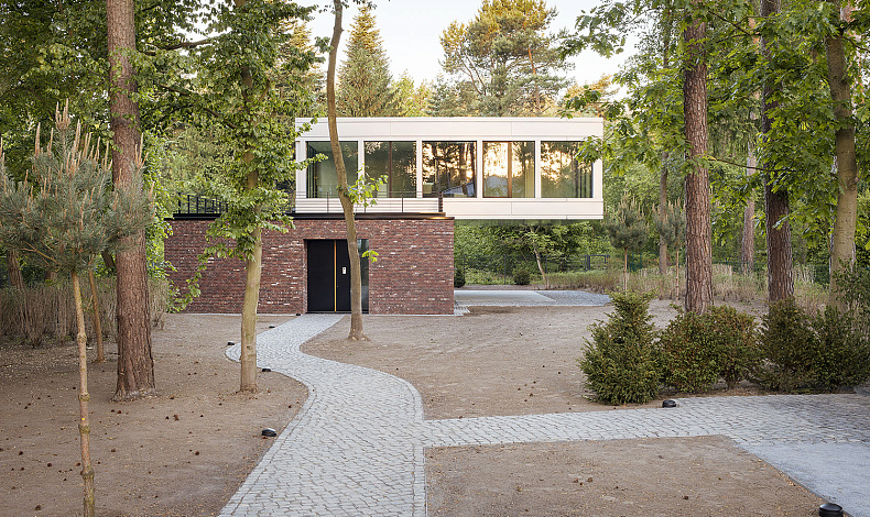 Дома хай-тек HT-474