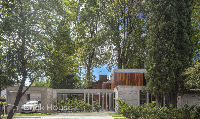 Дома хай-тек HT-380