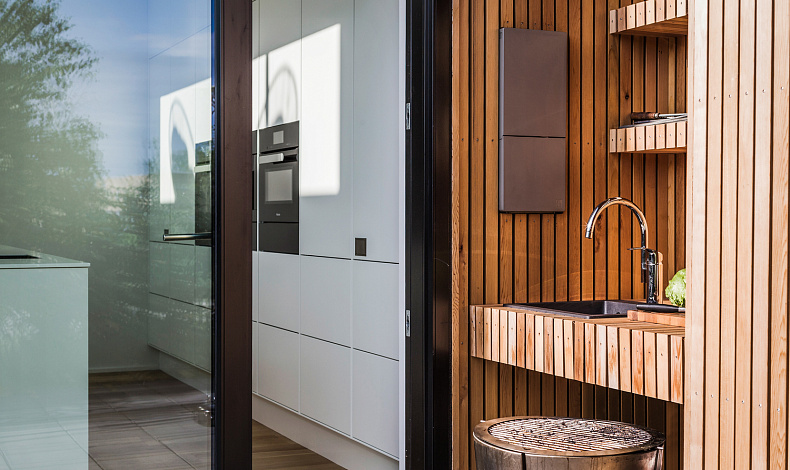 Дома хай-тек HT-240-1