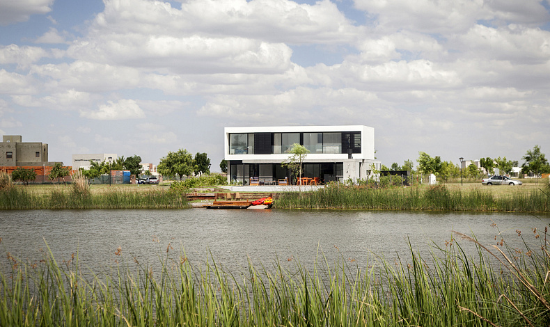 Дома хай-тек HT-320-1