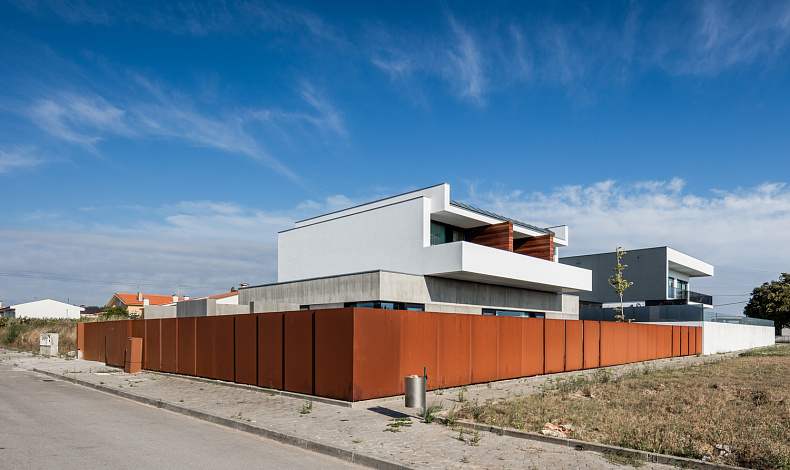 Дома хай-тек HT-245