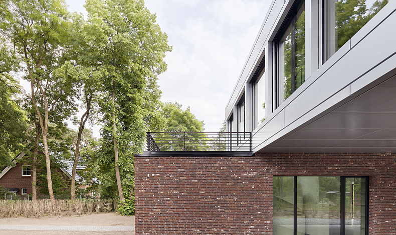 Дома хай-тек HT-474