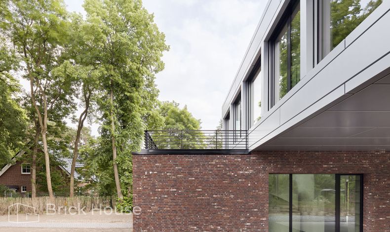 Дома хай-тек HT-474