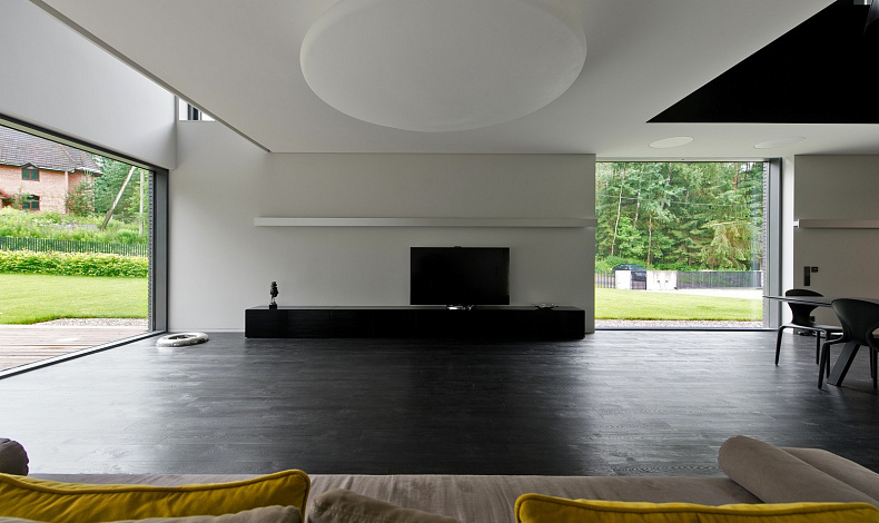 Каменные дома L-272