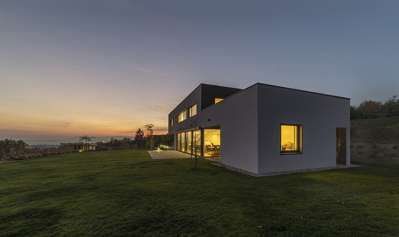 Дома хай-тек HT-320-3