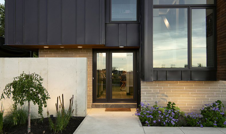 Дома хай-тек HT-402