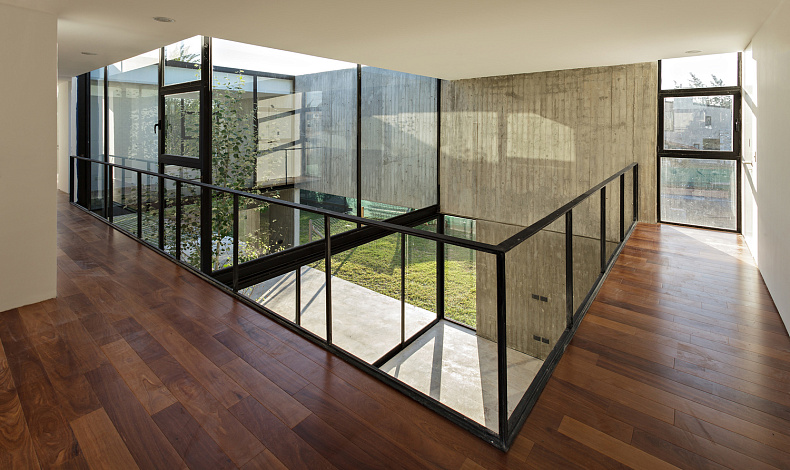 Дома хай-тек HT-210-1